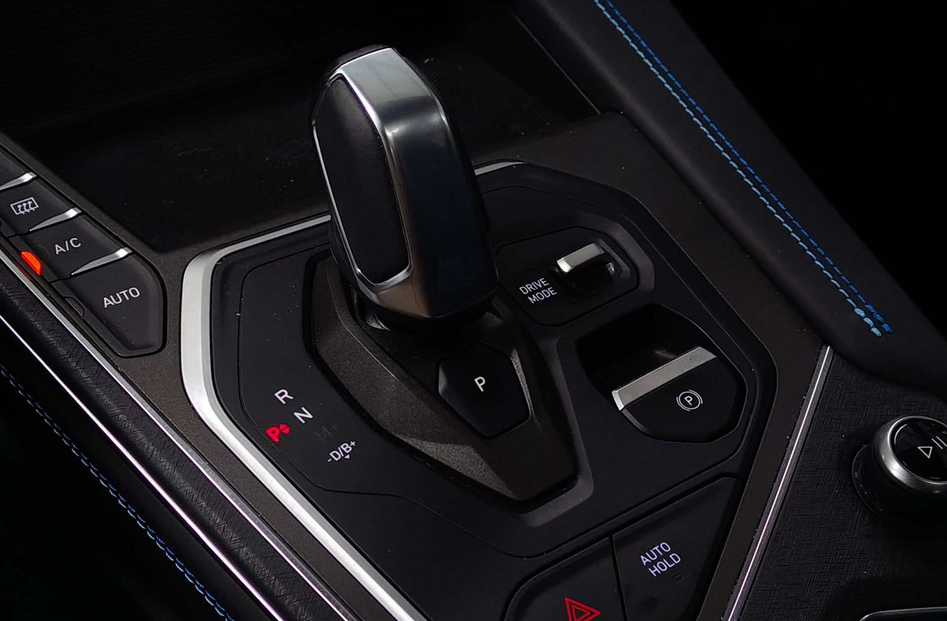 Lynk & Co 01 1.5 PHEV - foto 5