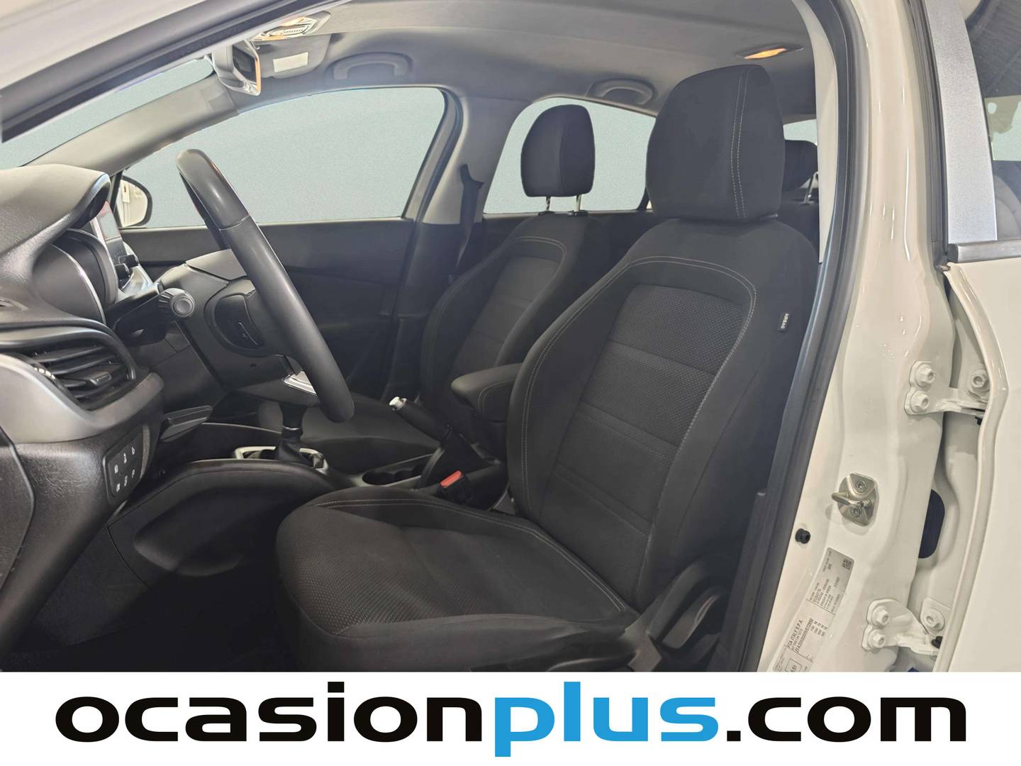 Foto asientos delanteros Fiat Tipo Fiat Tipo Sedan 1.3 Multijet Lounge (95 CV)