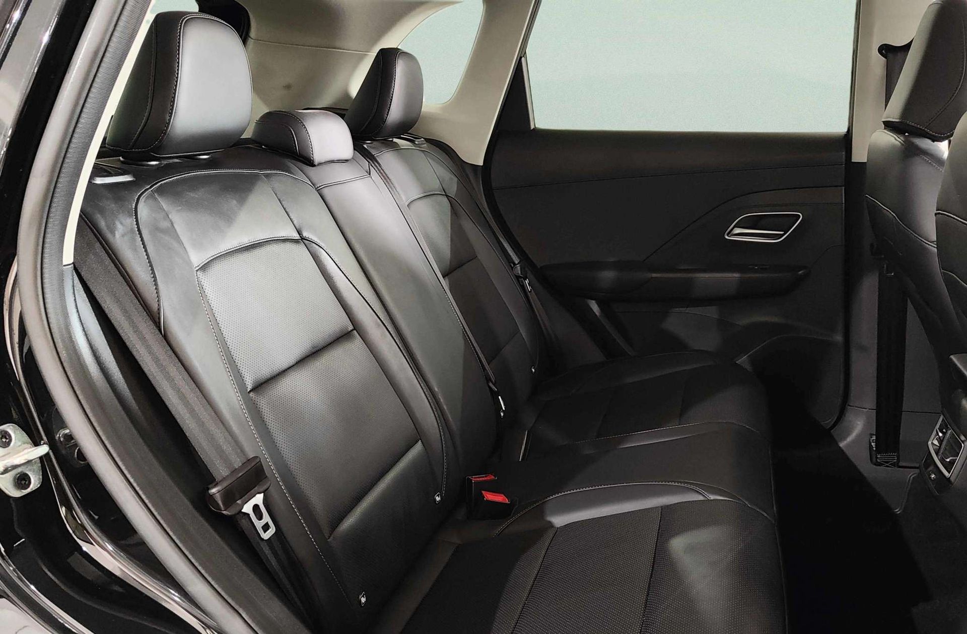 MG ZS 1.5 Hybrid+ Luxury - foto 24