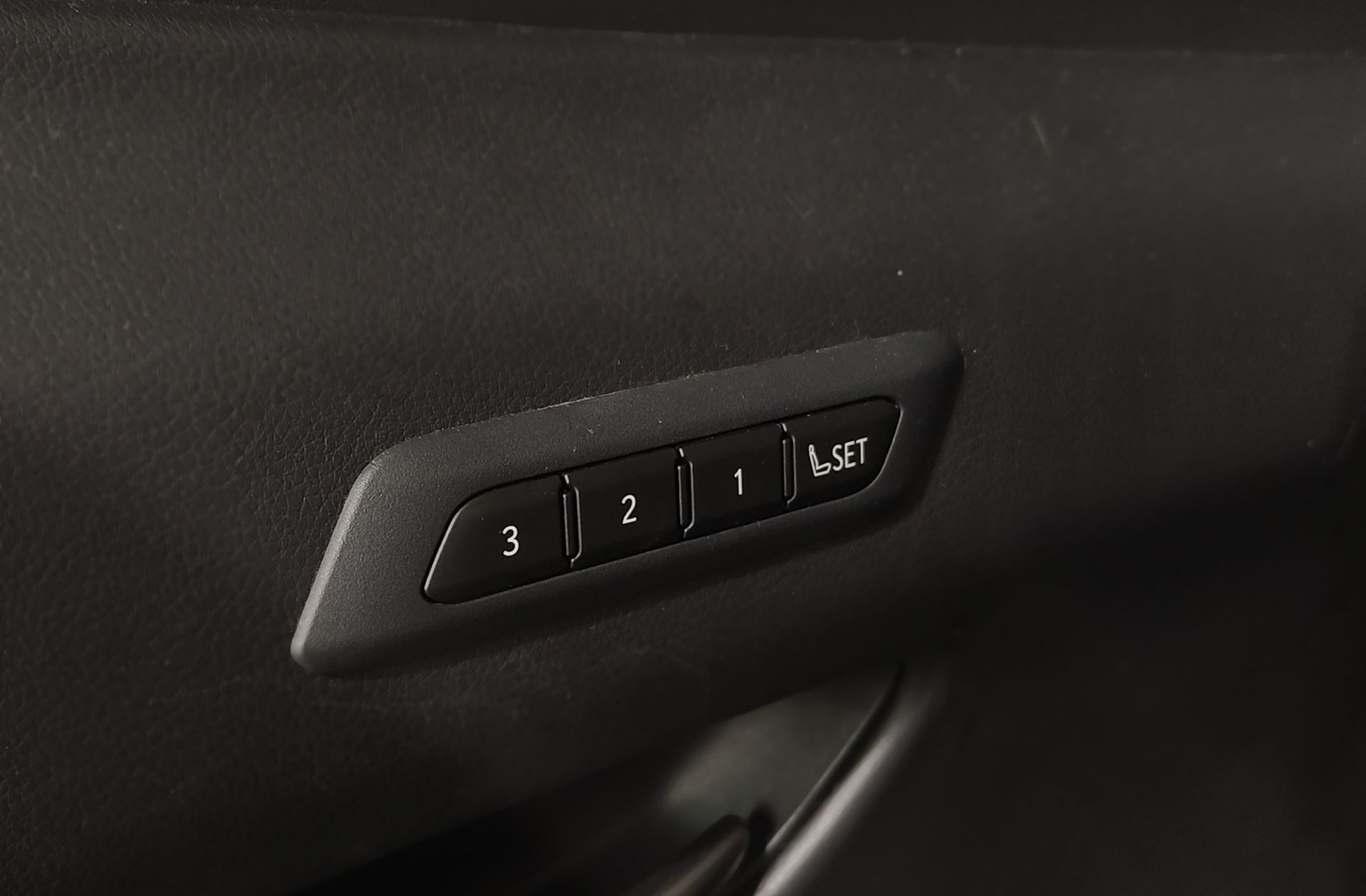 Lexus UX 250h Luxury - foto 16
