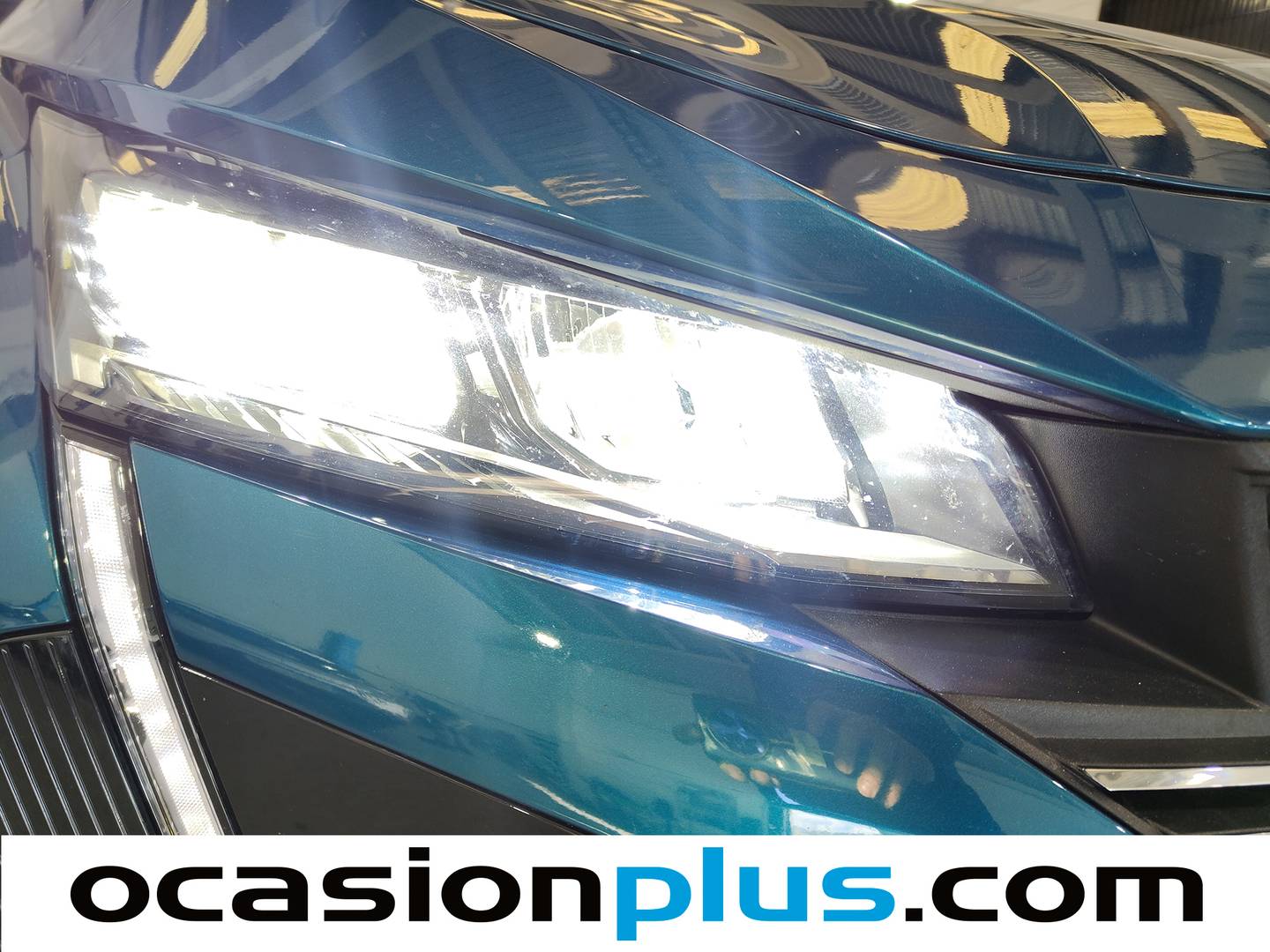 Foto Peugeot 408 Peugeot 408 PHEV 180 Allure Pack e-EAT8 (181 CV)