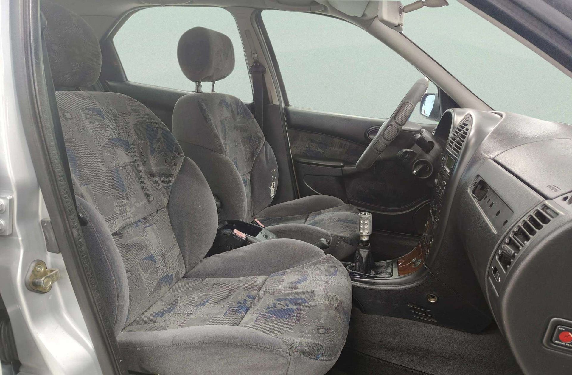 Citroën Xsara 2.0 HDi Exclusive - foto 17