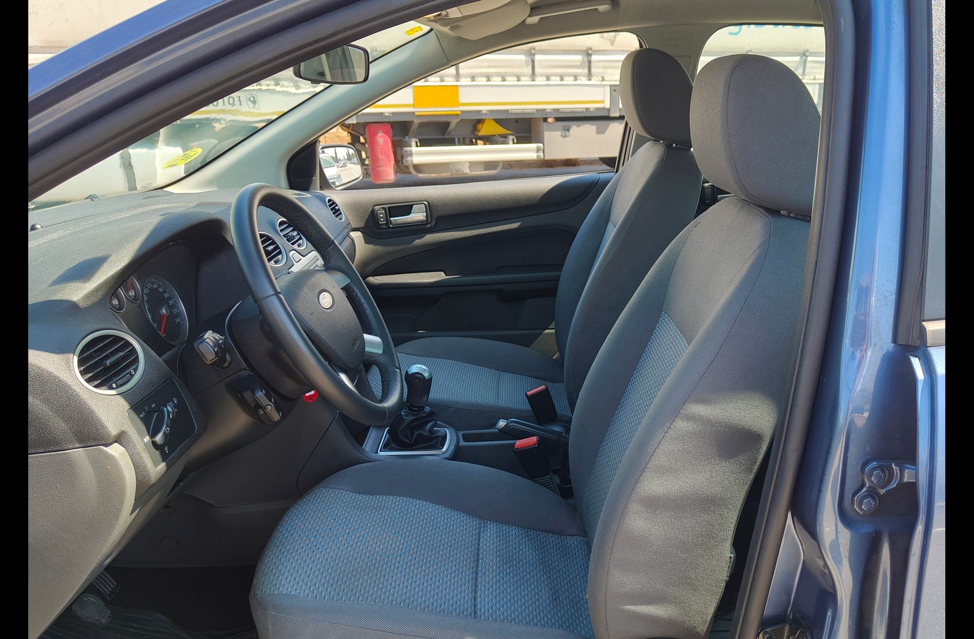 Ford Focus 1.8 TDCi Trend - foto 8