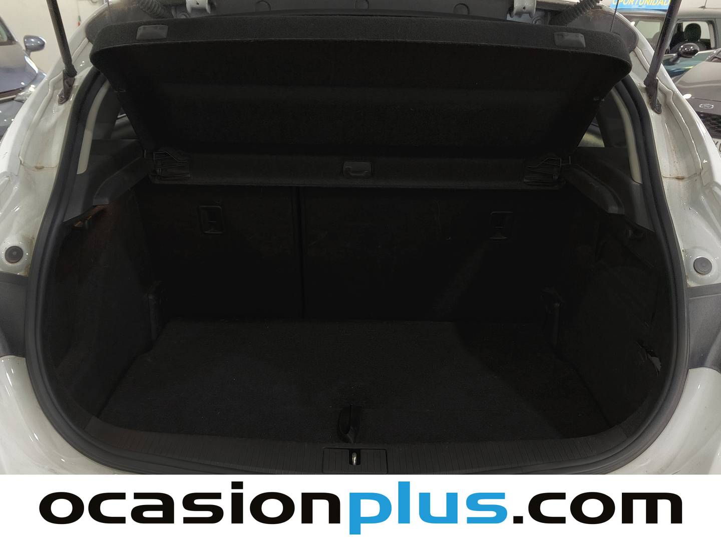 Fotos maletero Opel Astra Opel Astra 2.0 CDTi S&S Excellence (165 CV)