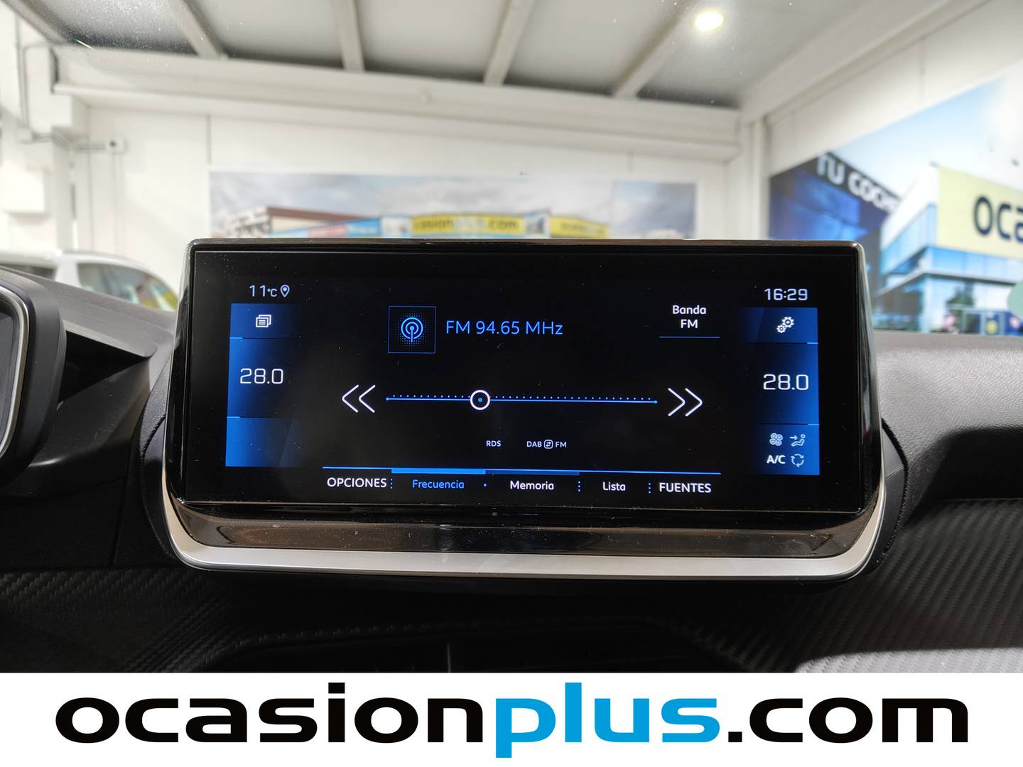 Foto Peugeot 208 Peugeot 208 PureTech 100 Allure Pack EAT8 (100 CV)