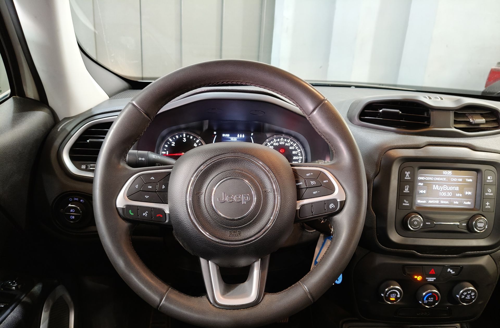 Jeep Renegade 2.0 MultiJet Longitude Active Drive 4x4 - foto 27