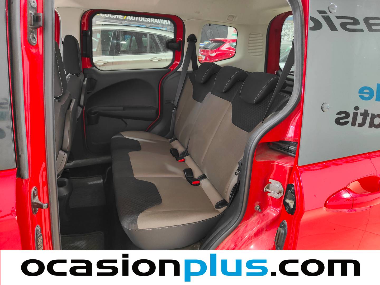 Foto asientos delanteros Ford Tourneo Courier Ford Tourneo Courier 1.5 TDCi Titanium (100 CV)