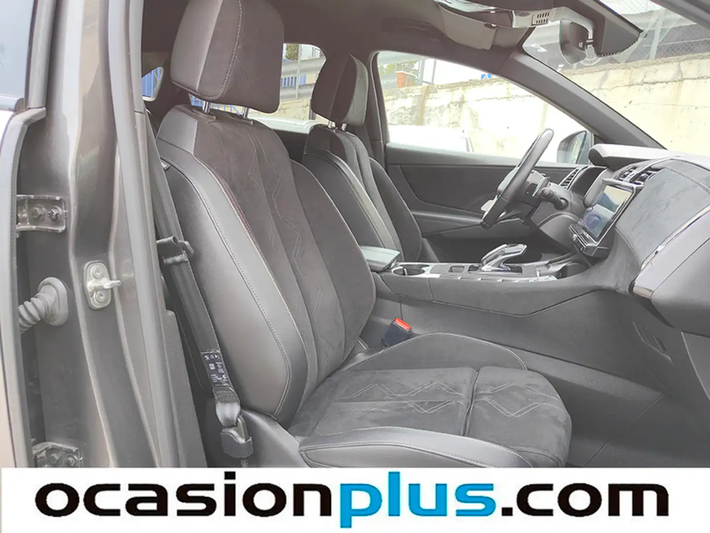 Foto DS DS 7 DS DS7 Crossback BlueHDi 130 Performance Line Auto (130 CV)