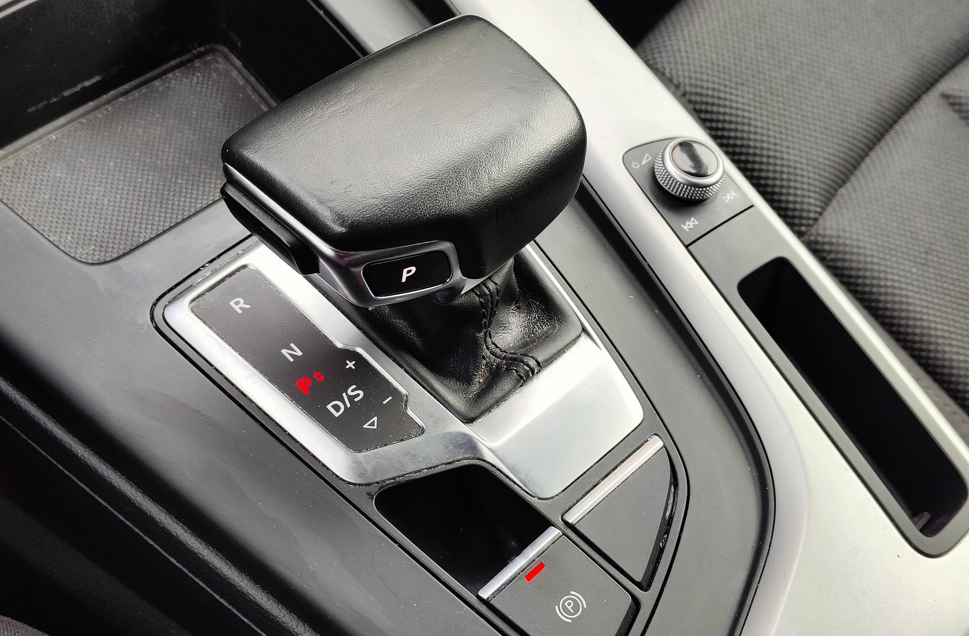 Audi A4 Avant Advanced 40 TDI S Tronic - foto 5
