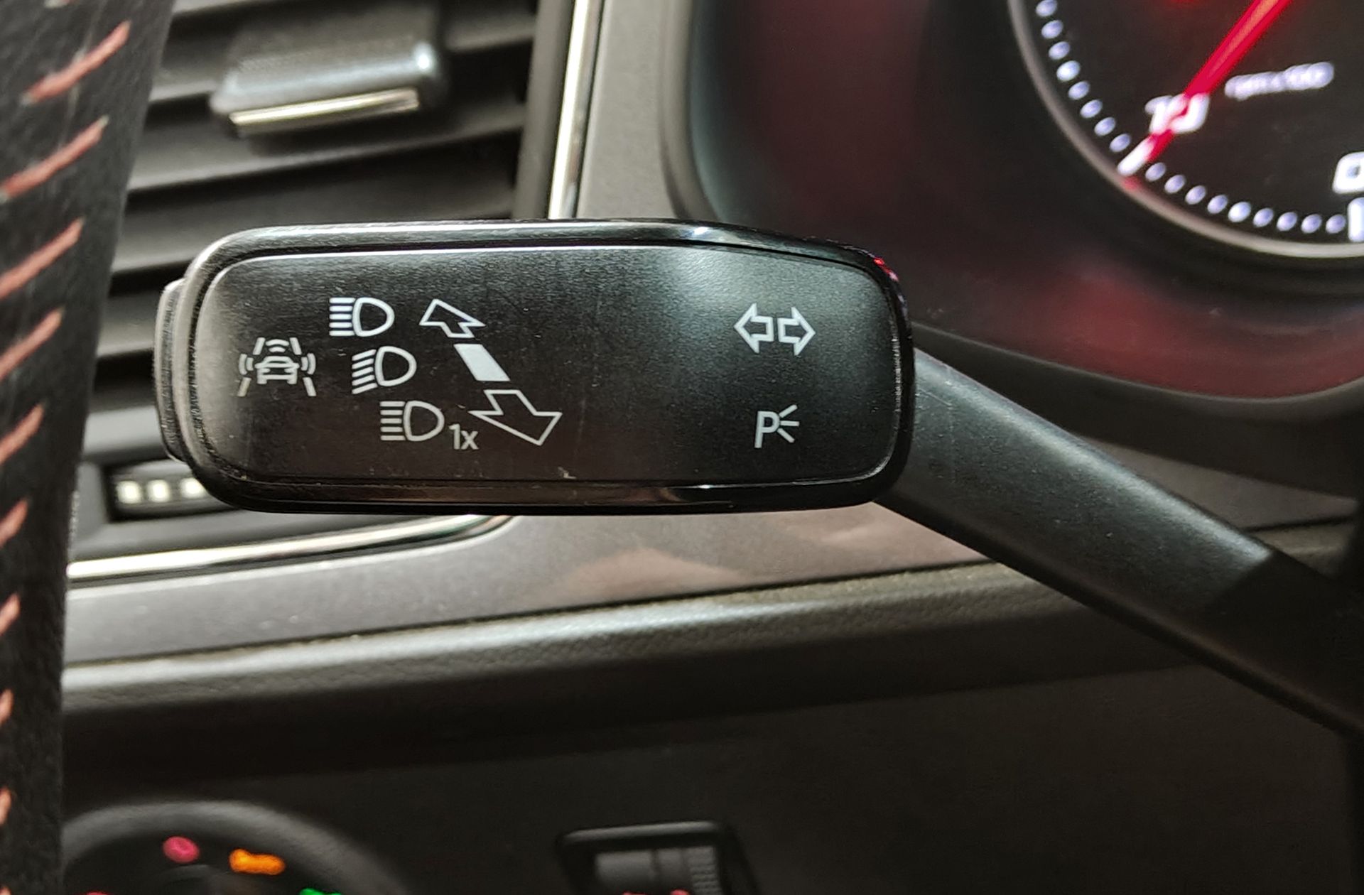 SEAT León ST 2.0 TDI FR - foto 25