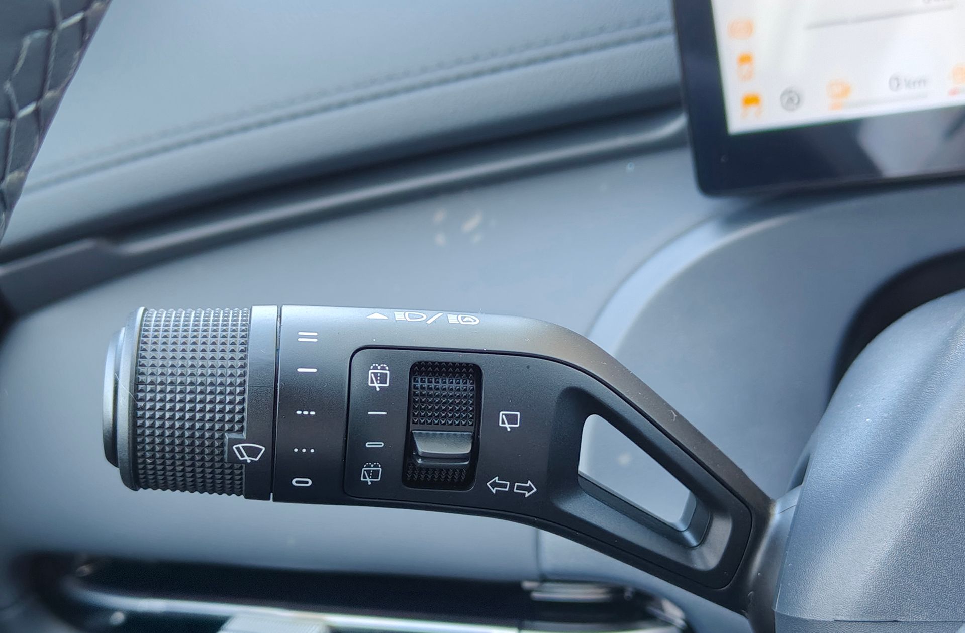 Geely Starray EM-i 1.5 PHEV Pro - foto 25