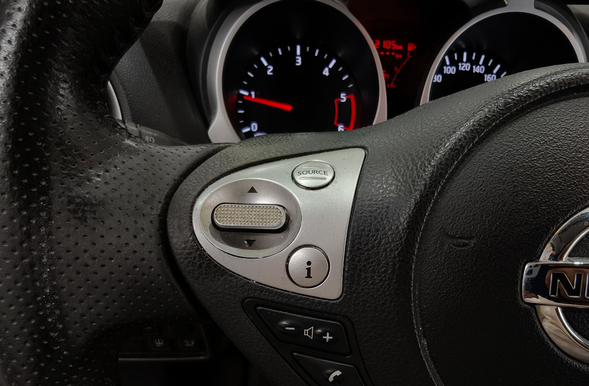 Nissan Juke 1.5 dCi Acenta 4x2 - foto 23