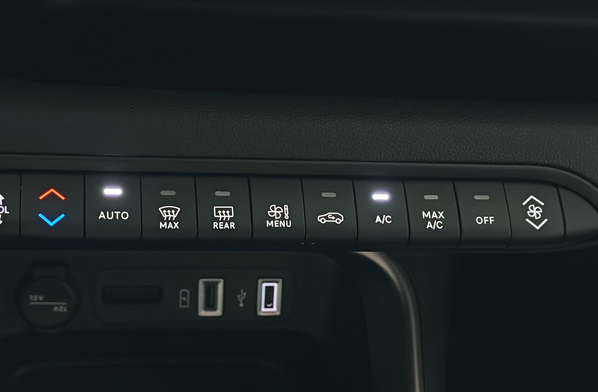 Jeep Avenger 1.2 G Summit - foto 34