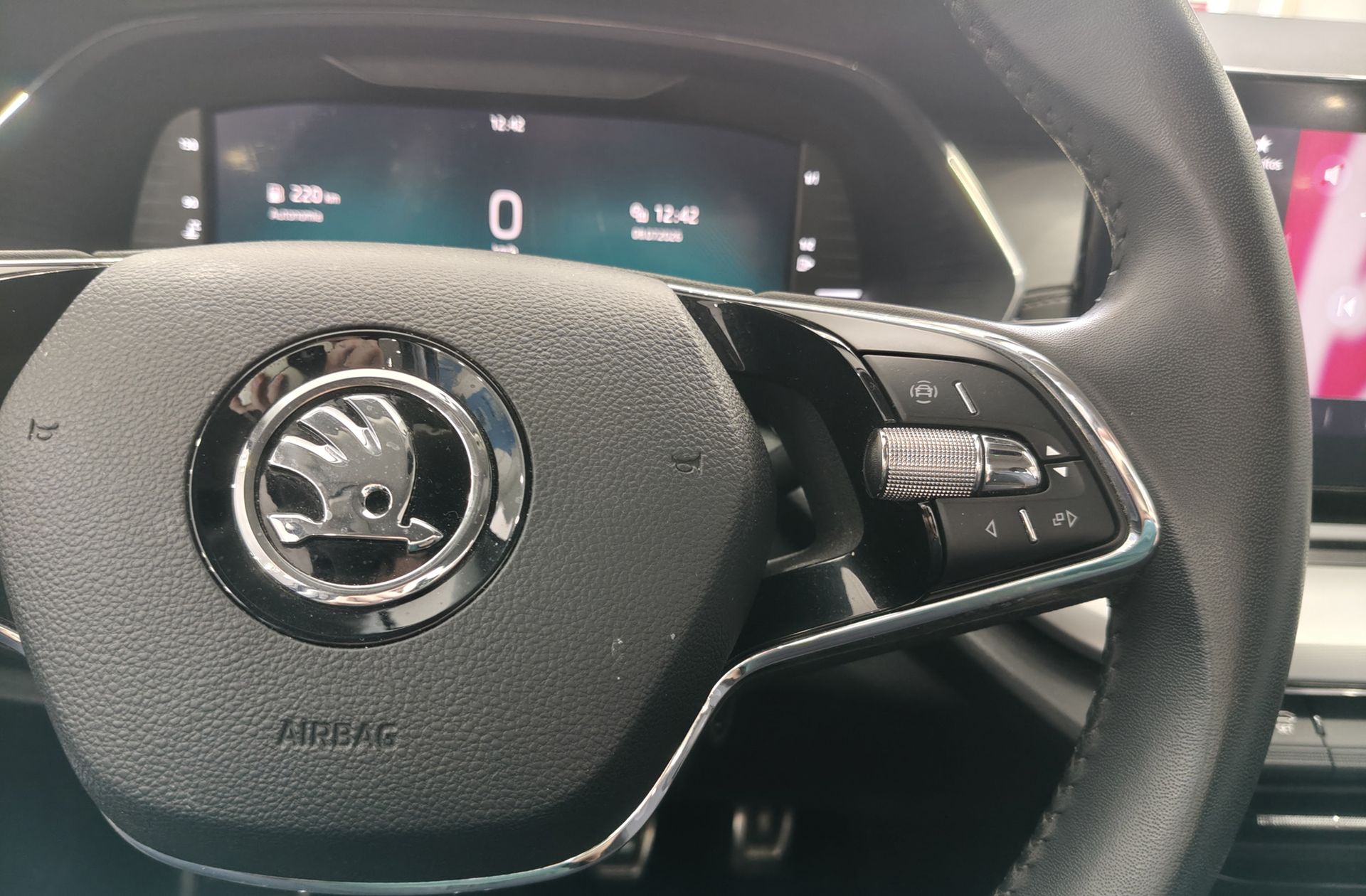 Škoda Octavia 2.0 TDI Ambition - foto 23