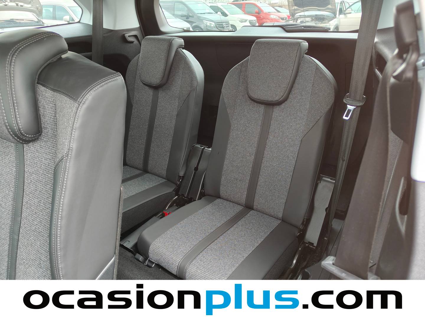 Foto asientos delanteros Peugeot 5008 Peugeot 5008 BlueHDi 120 S&S Allure (120 CV) 7 Plazas