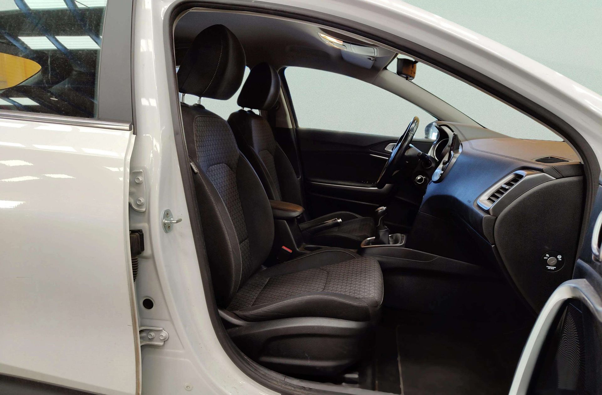 Kia XCeed 1.0 T-GDi Drive - foto 17