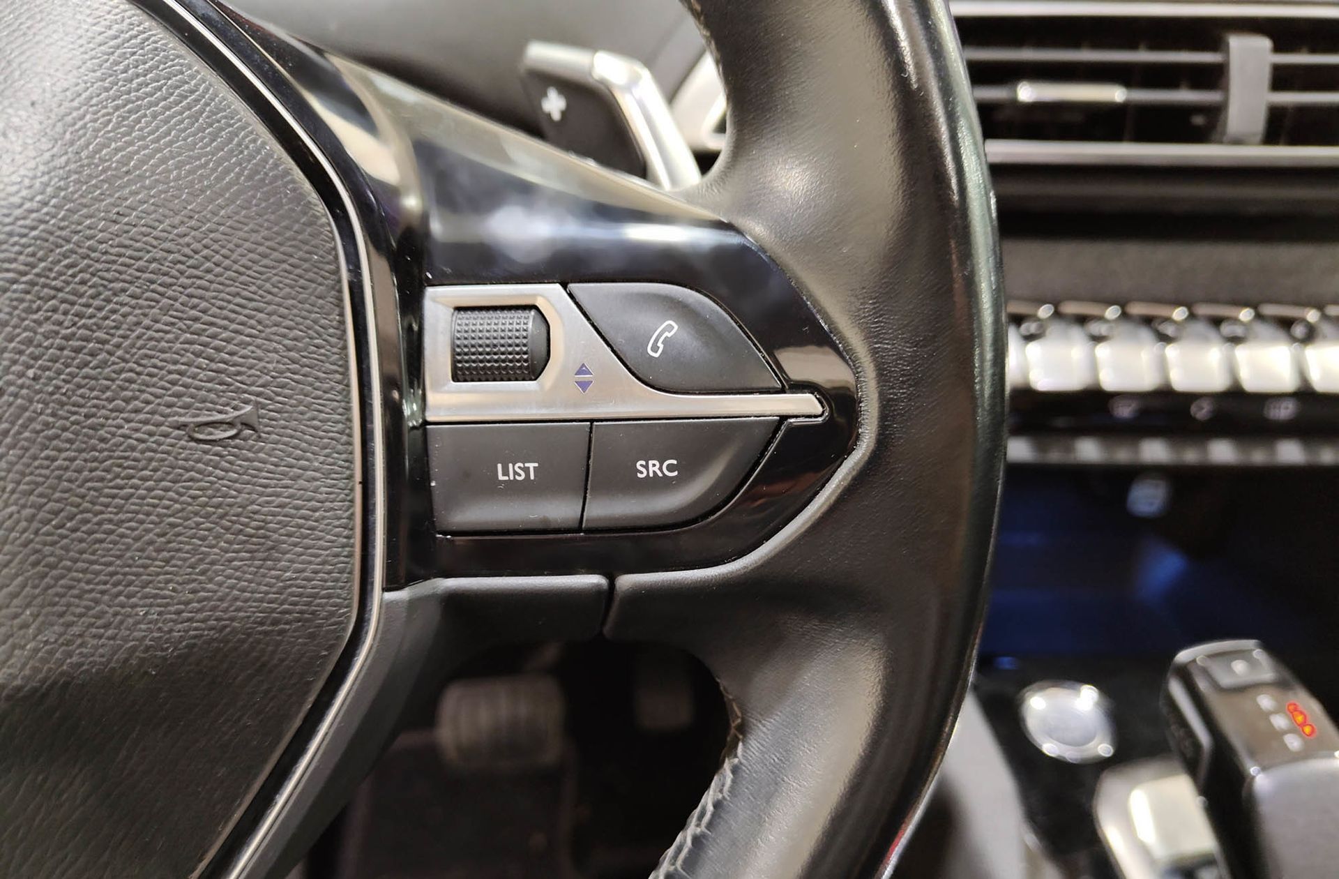 Peugeot 5008 BlueHDi 130 Allure EAT8 7 plazas - foto 33
