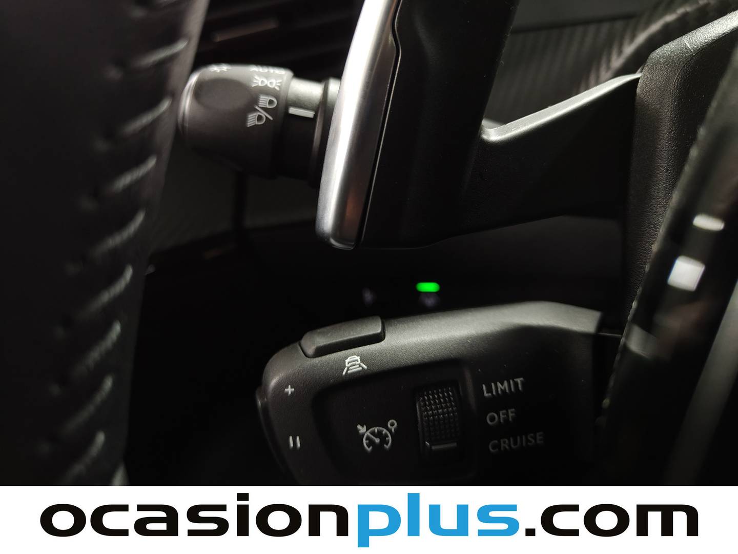 Foto Peugeot 2008 Peugeot 2008 Allure Hybrid eDCS6 (136 CV)