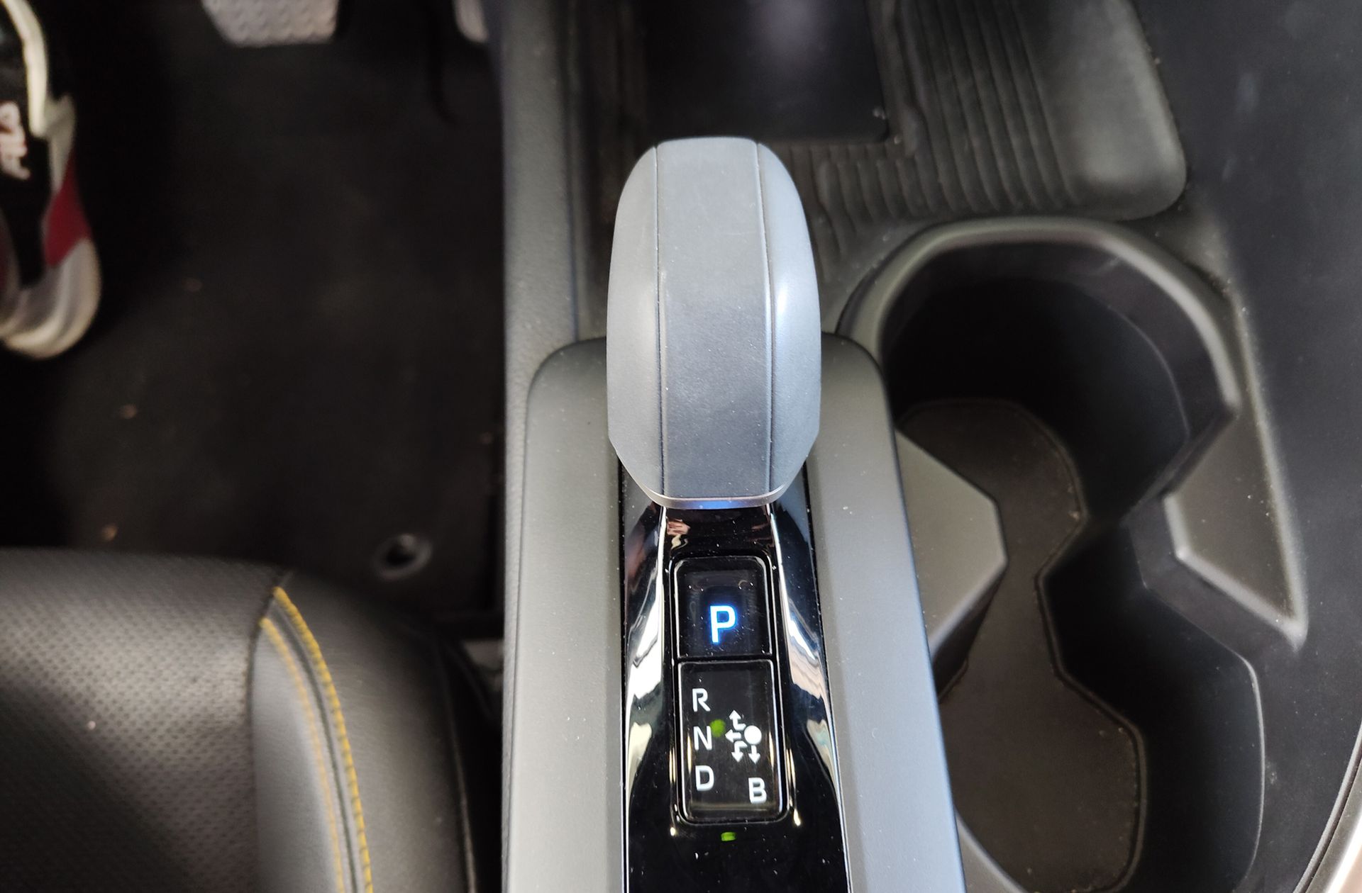Toyota C-HR 200H Premiere Edition - foto 5