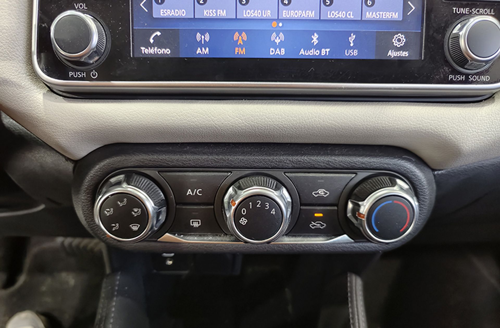 Nissan Micra IG-T 92 Acenta CVT - foto 11