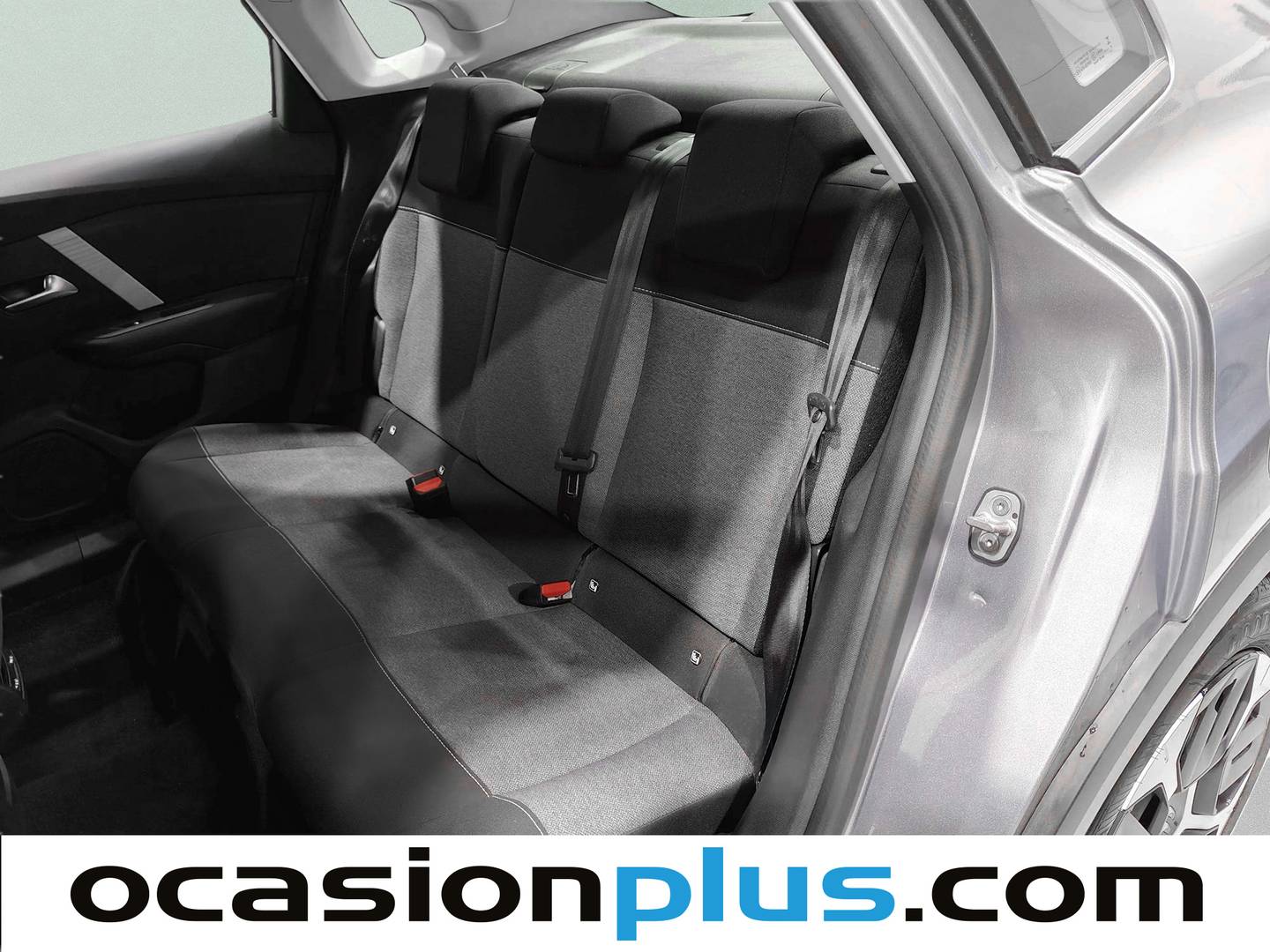 Foto Citroën C4 X Citroen C4 X PureTech 100 S&S 6v You (102 CV)