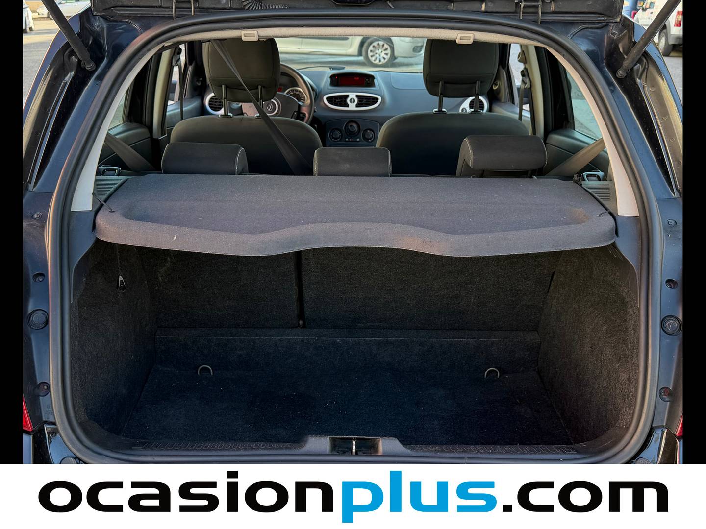 Fotos maletero Renault Clio Renault Clio Yahoo! 1.2 16v (75 CV)