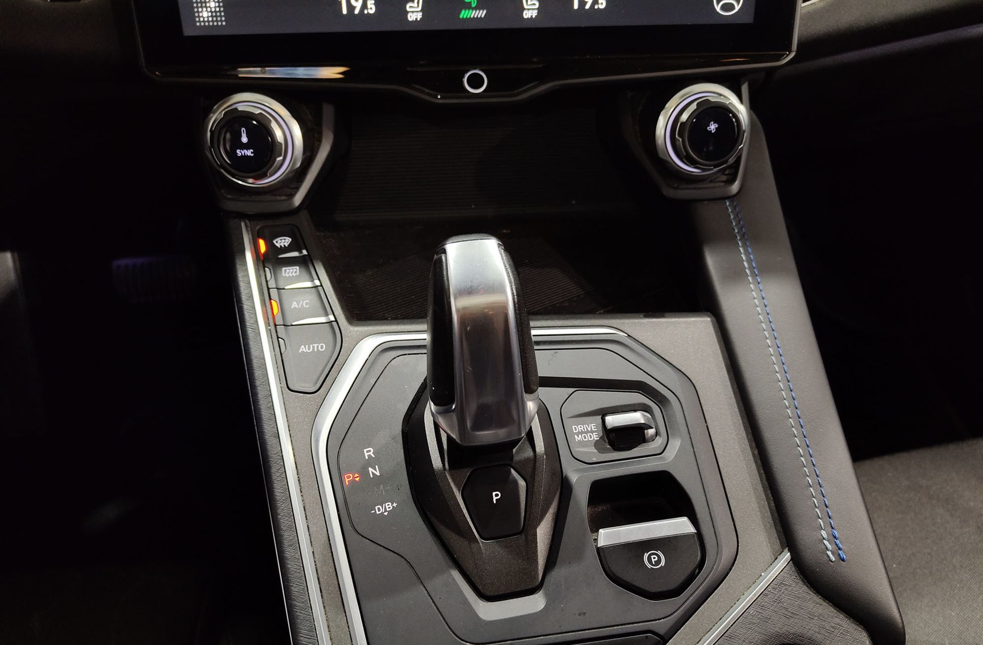 Lynk & Co 01 1.5 PHEV - foto 5