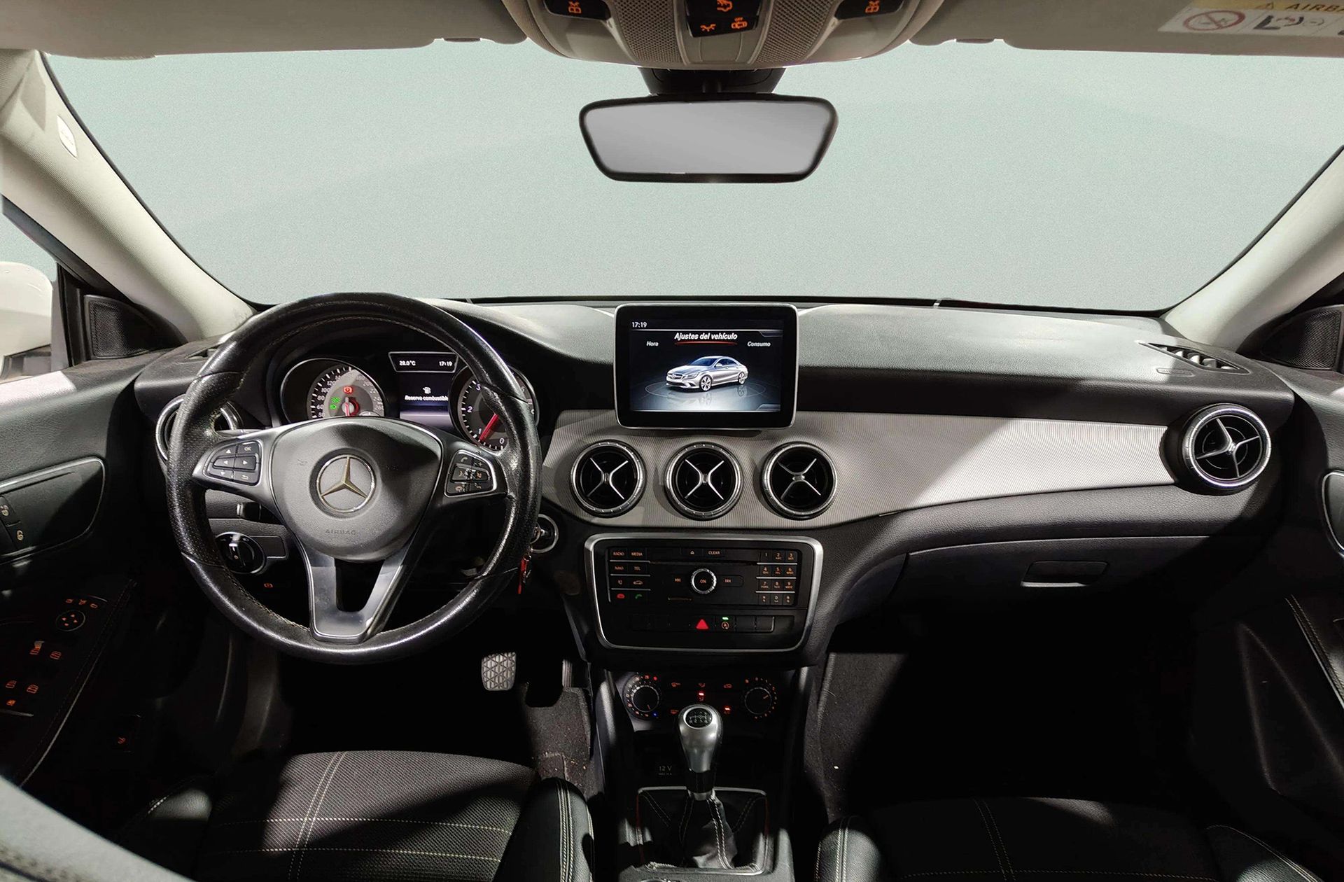 Mercedes-Benz CLA 200 d - foto 6