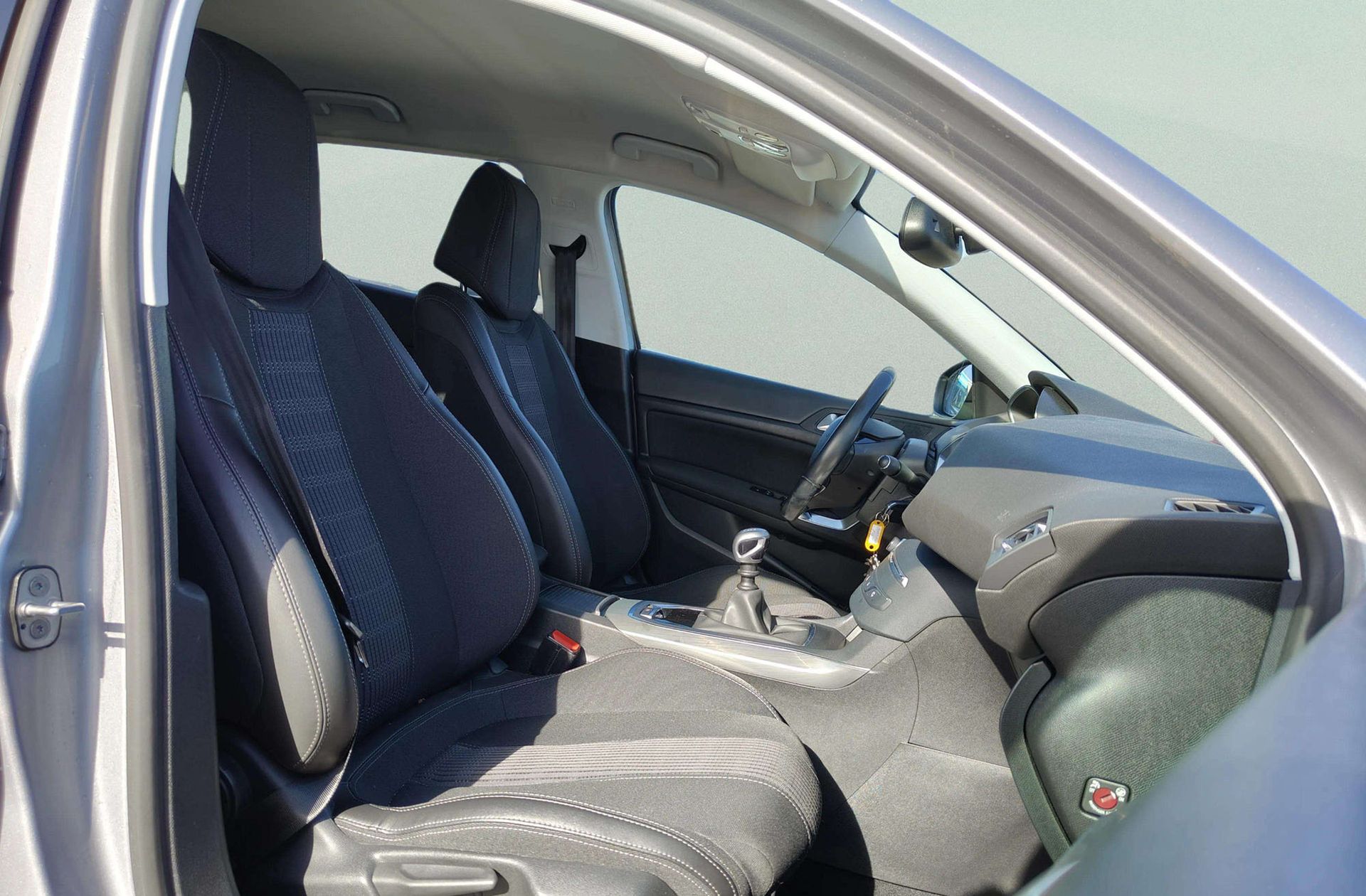Peugeot 308 BlueHDi 130 Allure - foto 18