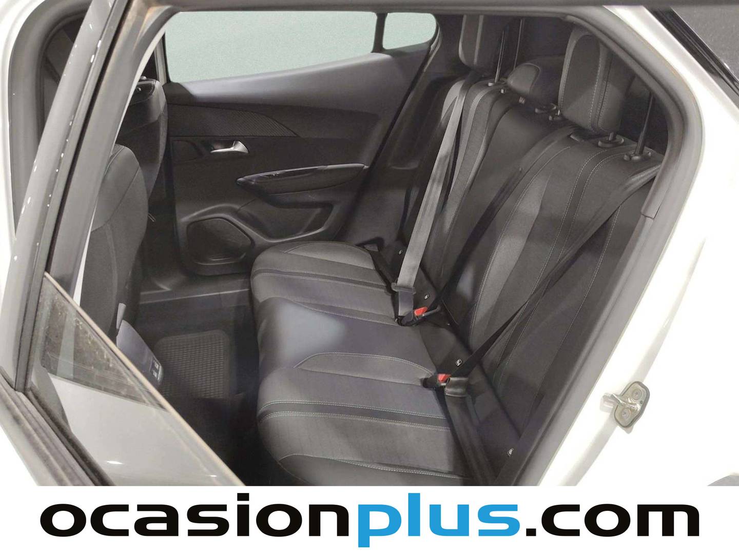Foto asientos traseros Peugeot 2008 Peugeot 2008 PureTech 130 S&S Allure Pack EAT8  (130 CV)
