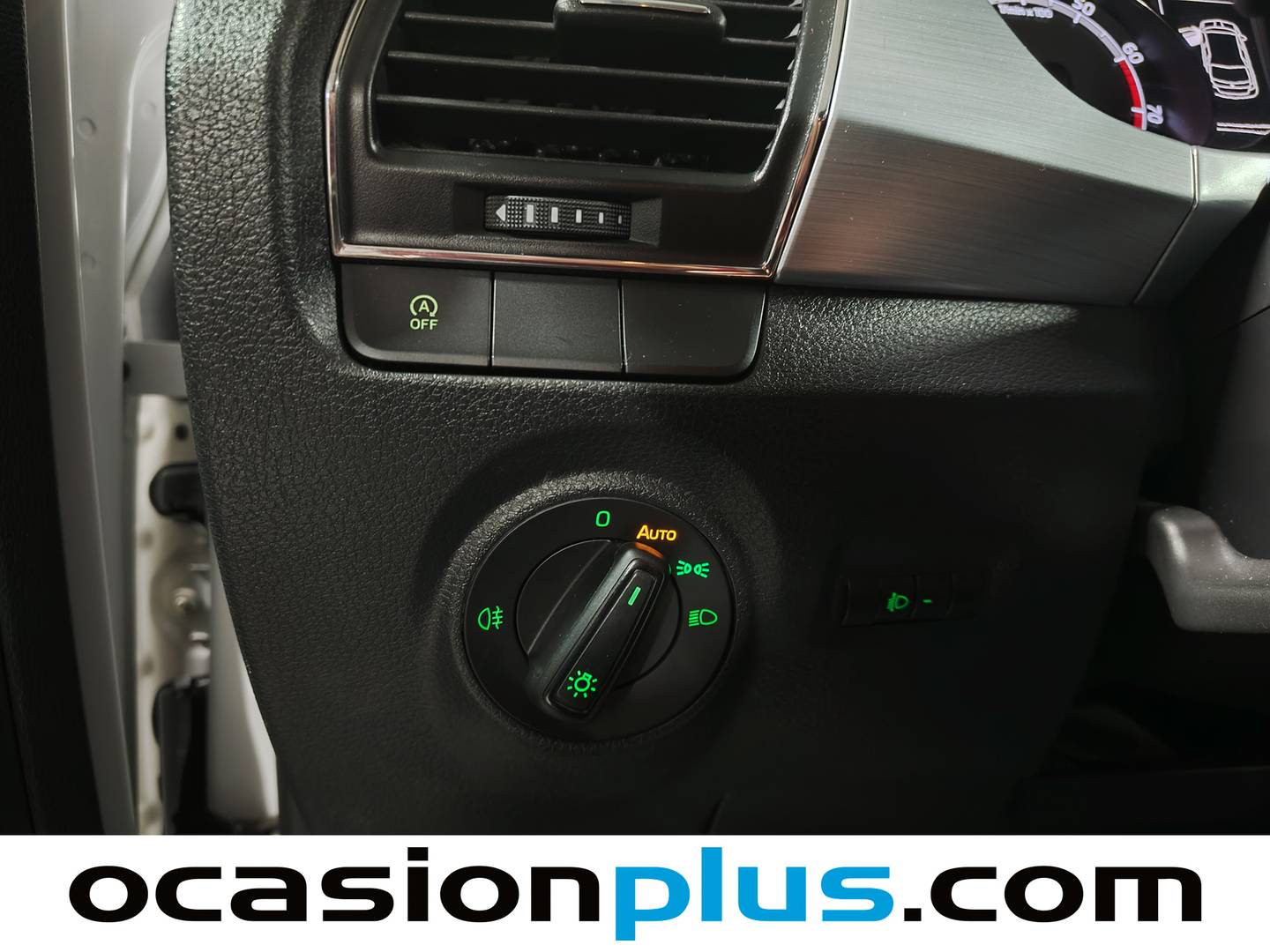 Extras y acabados del Skoda Fabia Skoda Fabia 1.0 MPI Ambition Plus (60 CV)