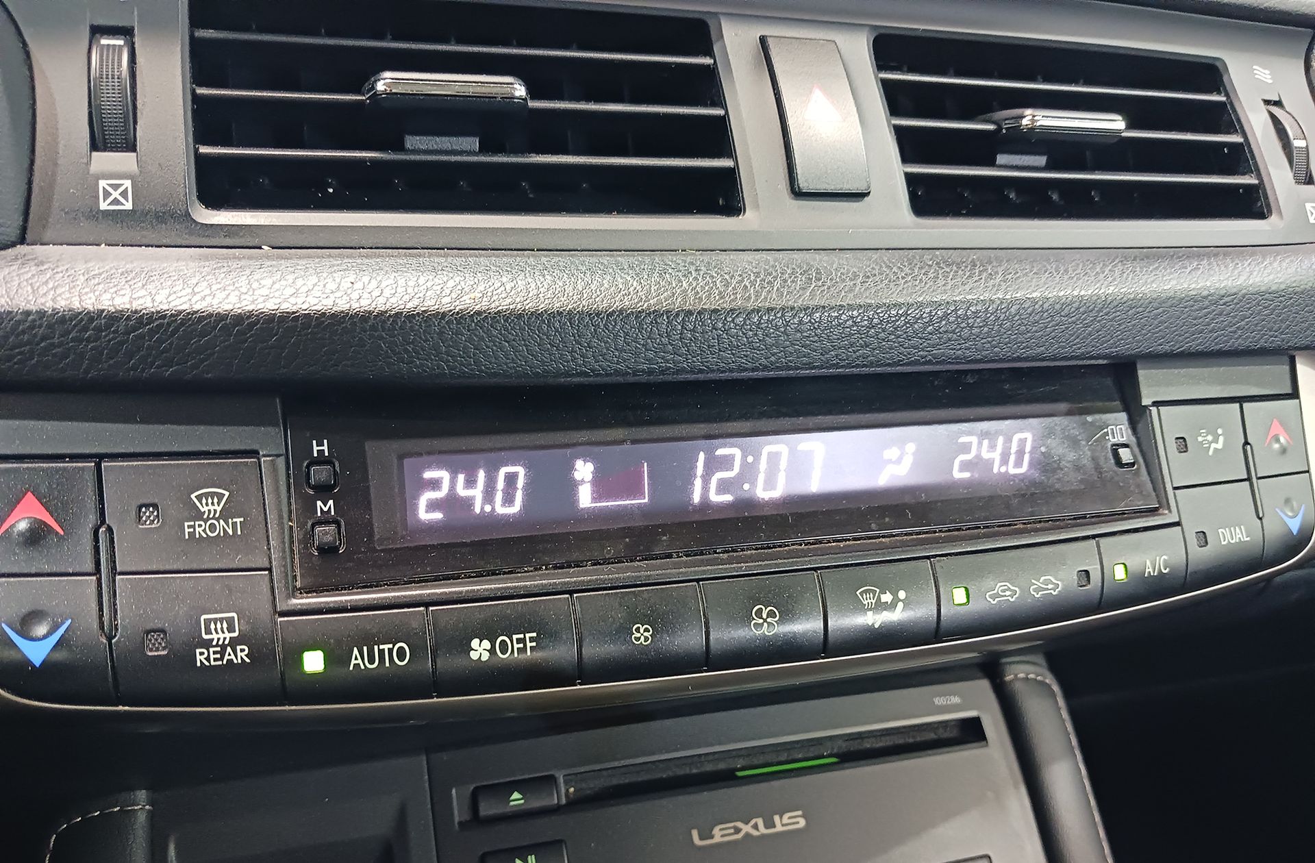 Lexus CT 200h Executive Navibox - foto 29