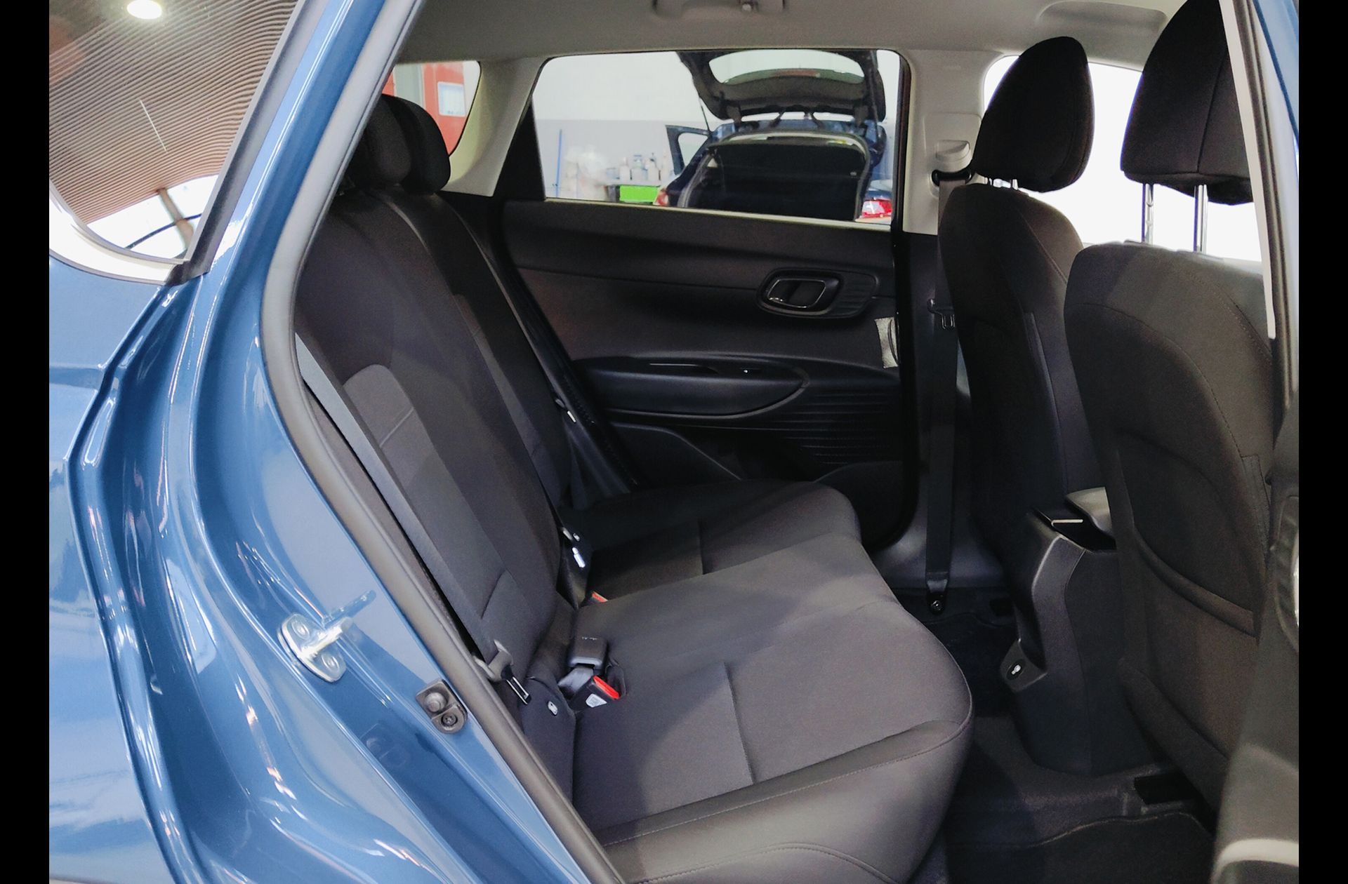 Hyundai Bayon 1.0 T-GDi 48V Tecno DCT - foto 19