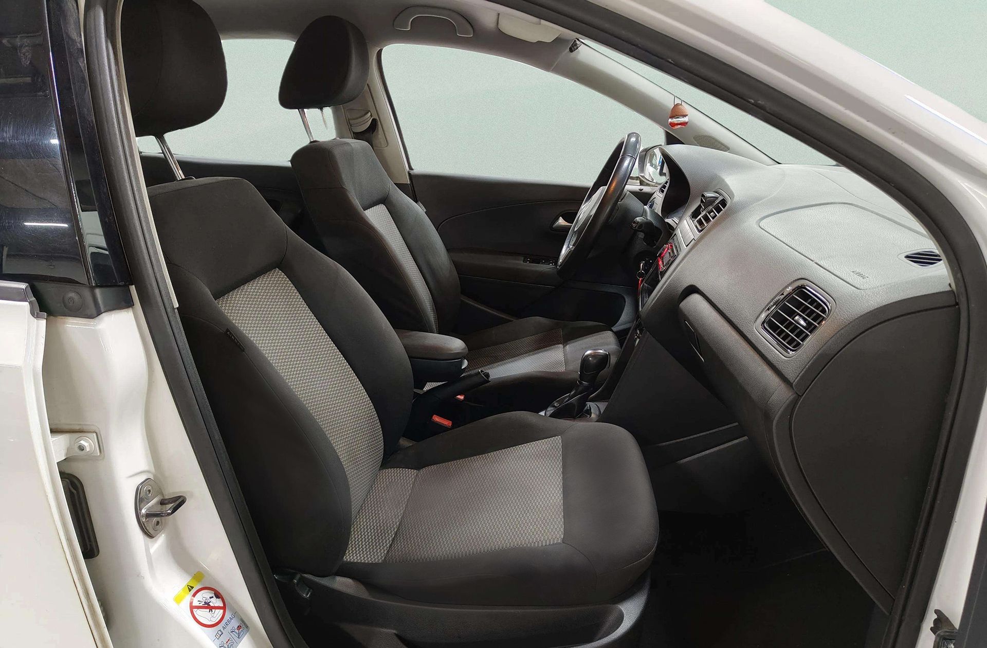 Volkswagen Polo Advance 1.2 TSI DSG - foto 14