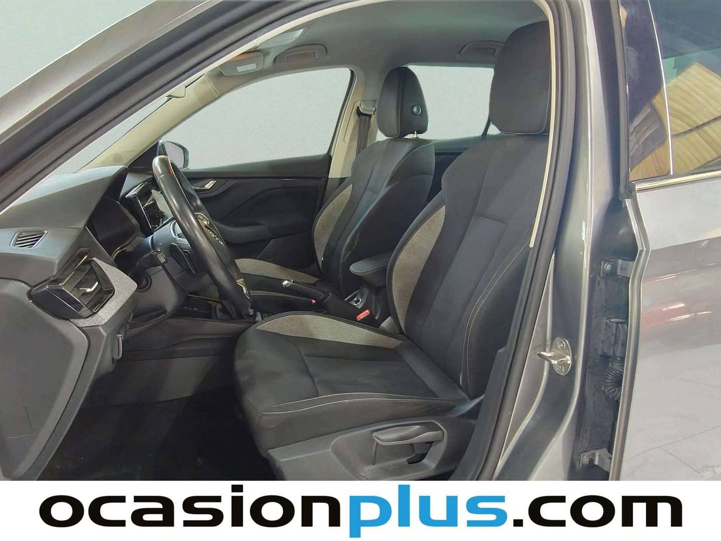 Foto asientos delanteros Skoda Kamiq Skoda Kamiq 1.0 TSI Selection DSG (115 CV)
