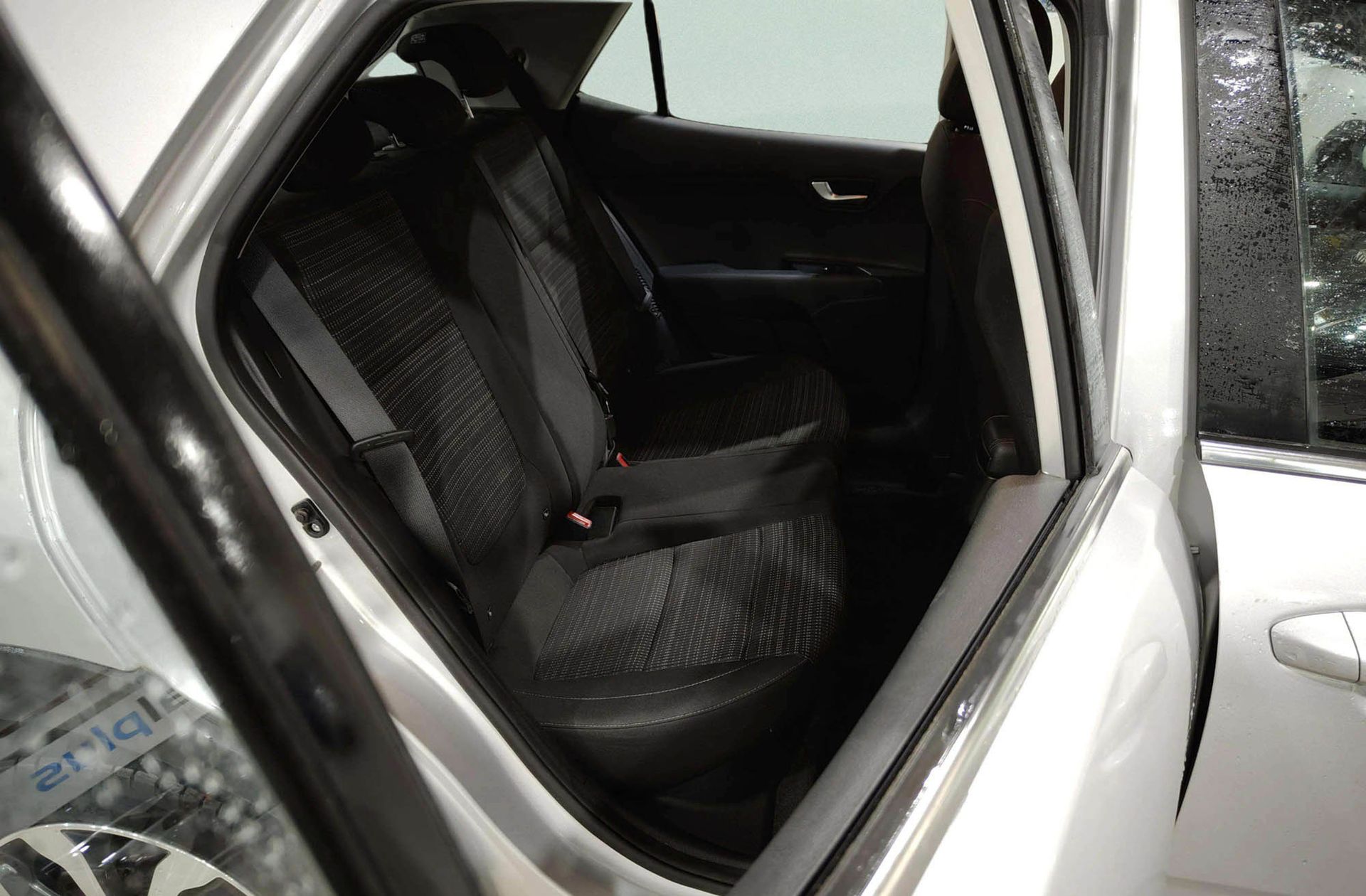 Kia Stonic 1.0 T-GDi MHEV Drive iMT - foto 16