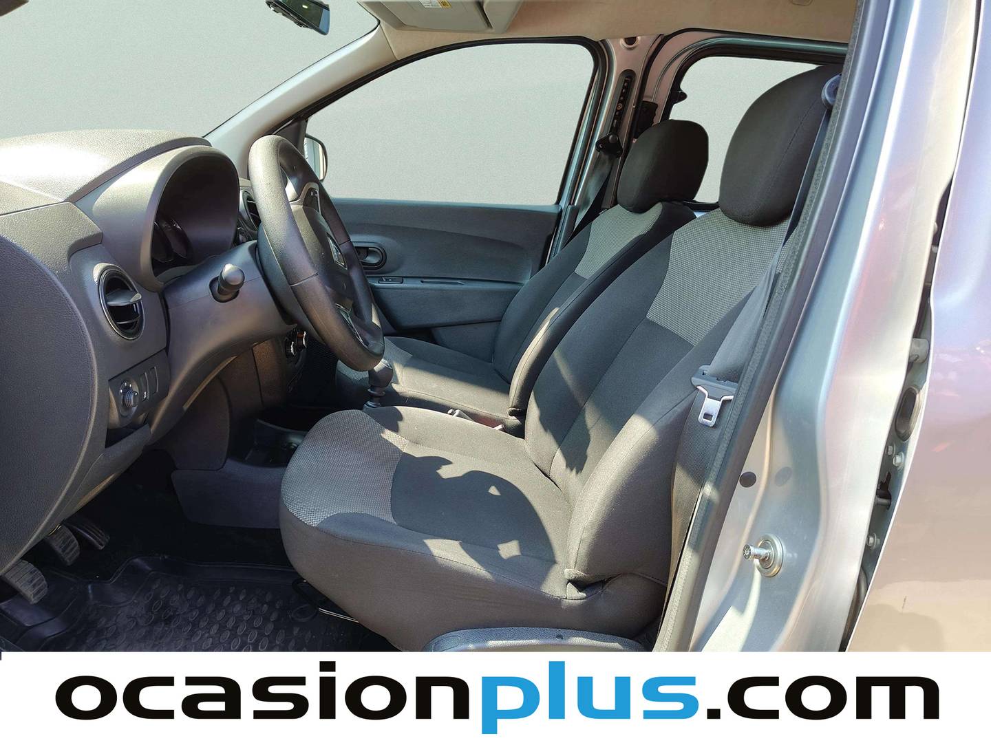Foto asientos delanteros Dacia Dokker Dacia Dokker Stepway Essential TCe (131 CV) GPF