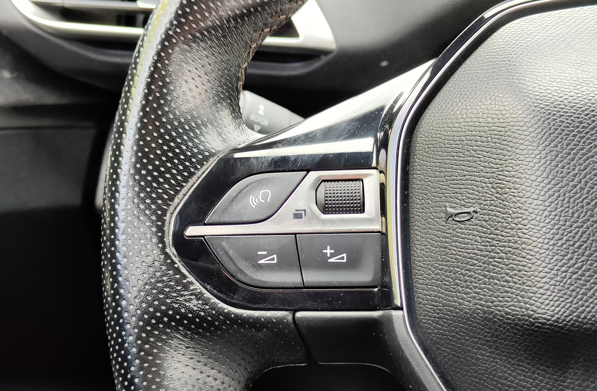 Peugeot 3008 BlueHDi 150 GT Line - foto 28