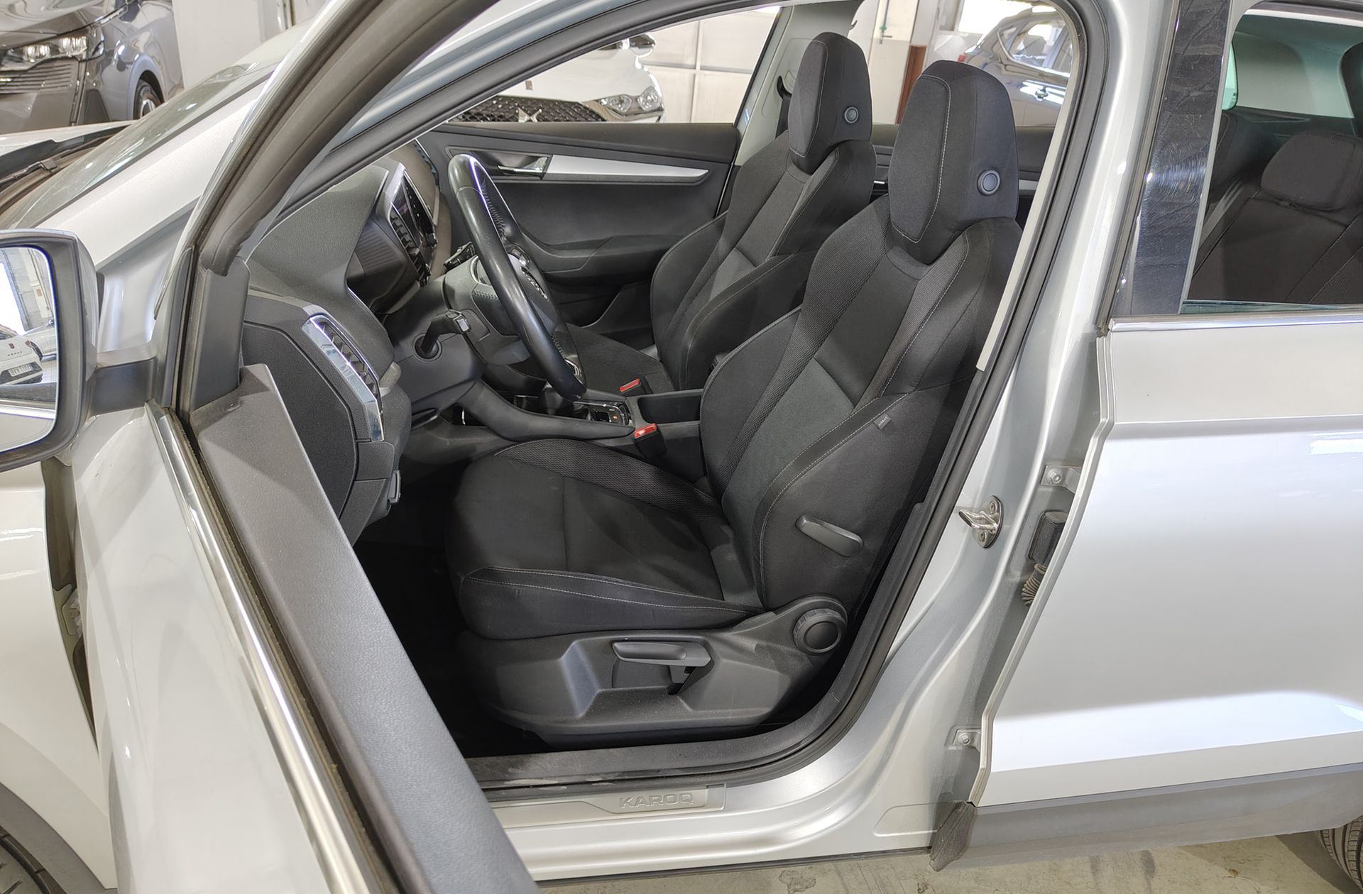 Škoda Karoq 2.0 TDI Ambition - foto 10