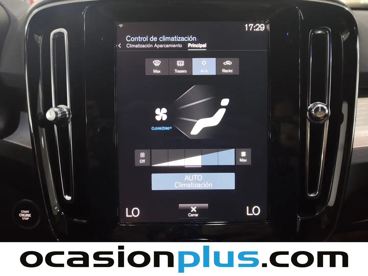 Foto Volvo XC40 Volvo XC40 T2 Core Auto (129 CV)