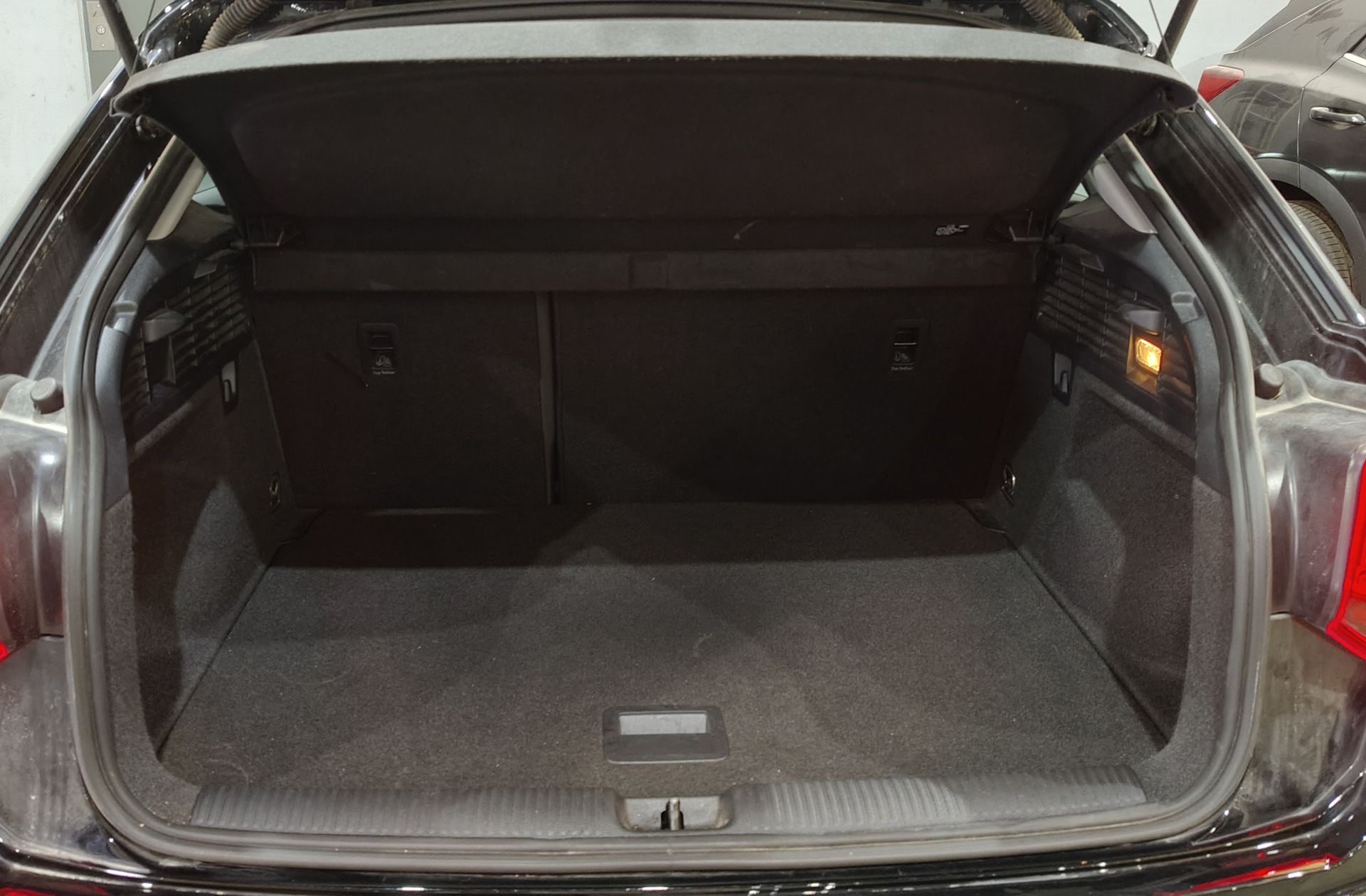 Audi Q2 Advanced 30 TFSI - foto 18