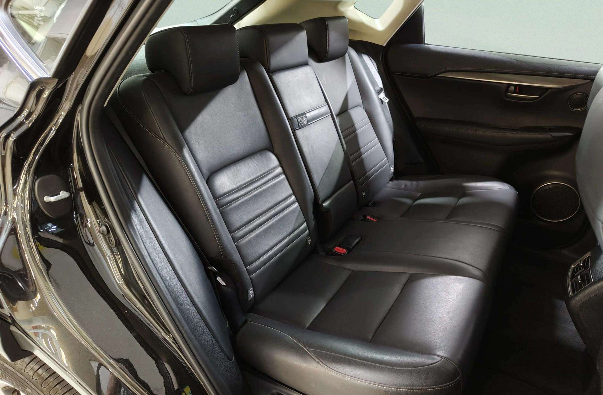 Lexus NX 300h Executive Tecno 4WD - foto 20