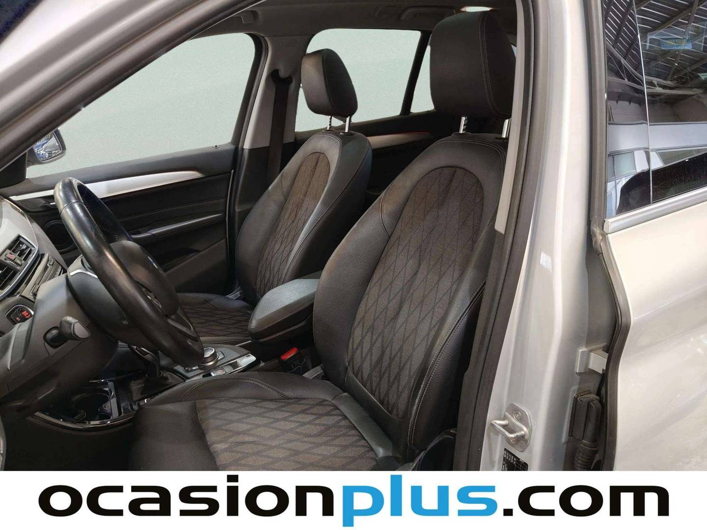 Foto asientos delanteros BMW X1 BMW X1 sDrive18d Business (150 CV)