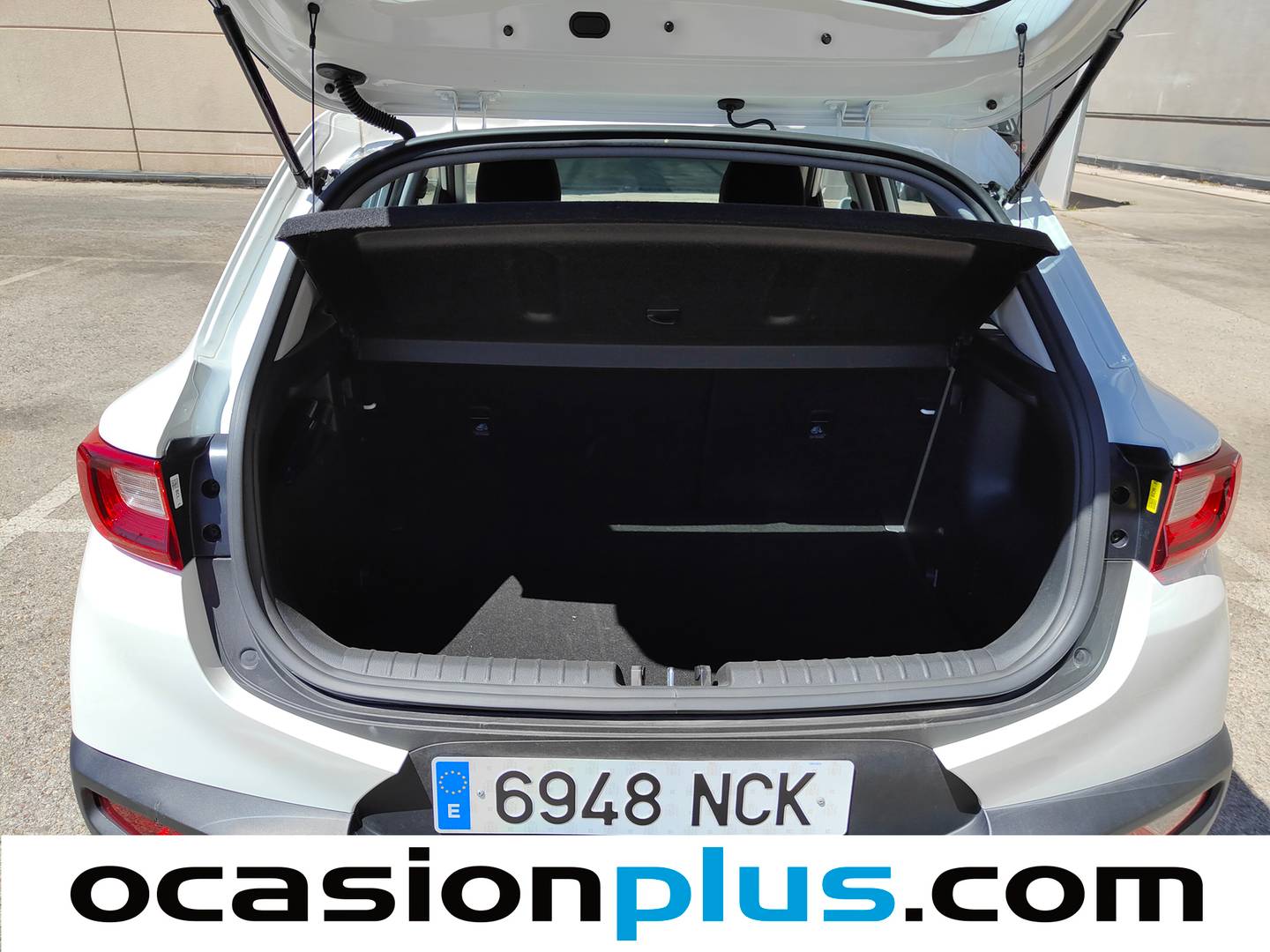 Fotos maletero KIA Stonic KIA Stonic 1.0 T-GDi MHEV Drive (100 CV)