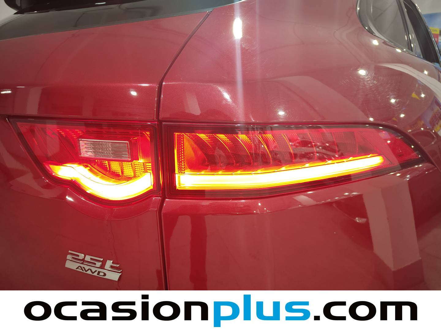 Foto Jaguar F-Pace Jaguar F-PACE 2.0T i4 R-Sport AWD Auto (250 CV)