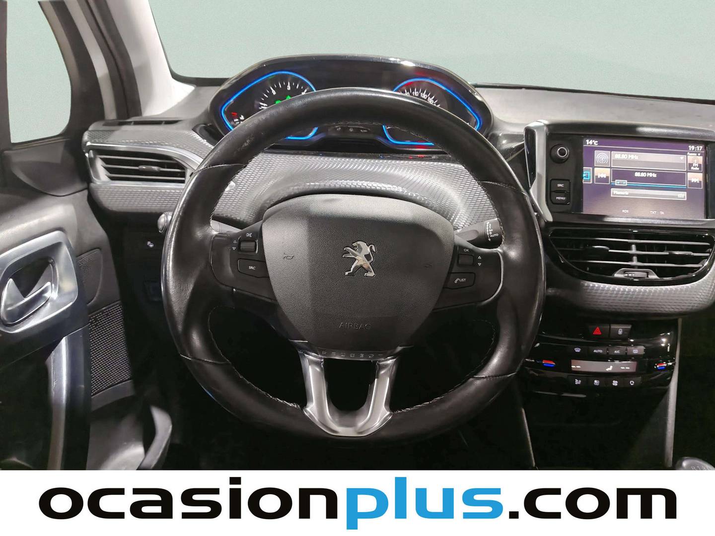 Foto Peugeot 2008 Peugeot 2008 BlueHDi 120 S&S Allure 88 kW (120 CV)