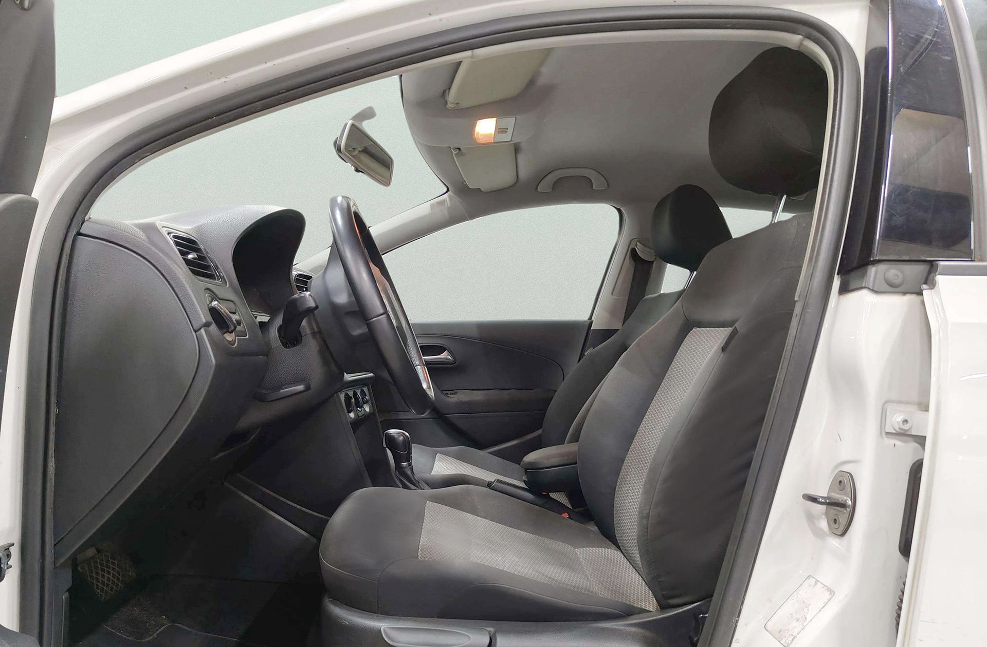 Volkswagen Polo Advance 1.2 TSI DSG - foto 8
