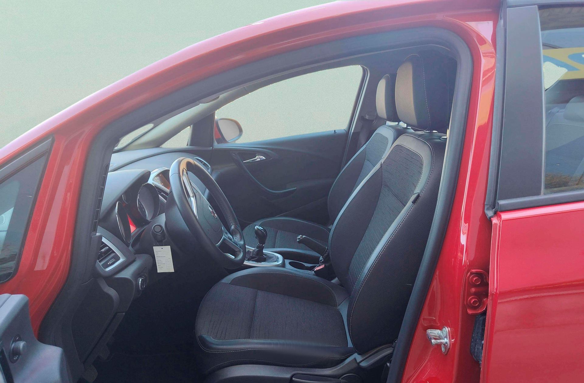 Opel Astra 2.0 CDTi Selective - foto 10