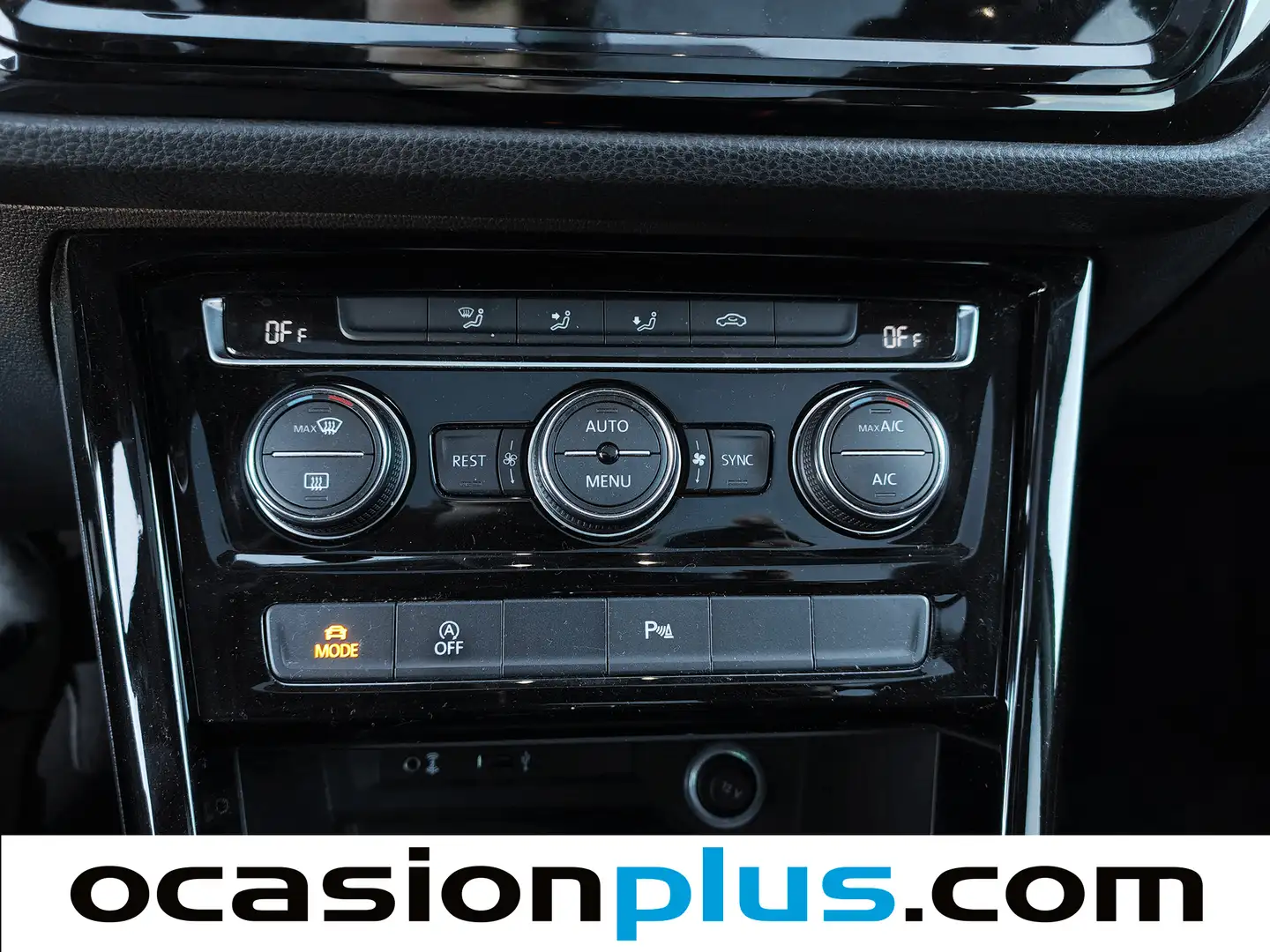 Foto Volkswagen Touran Volkswagen Touran 2.0 TDI BMT (150 CV) DSG 7 Plazas