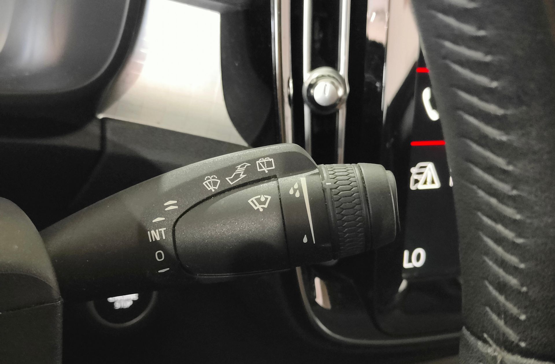 Volvo XC40 T3 Business Plus - foto 28